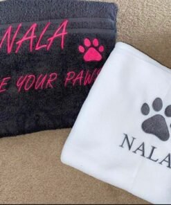 Nala set wipe your paws pink writing dark grey towel